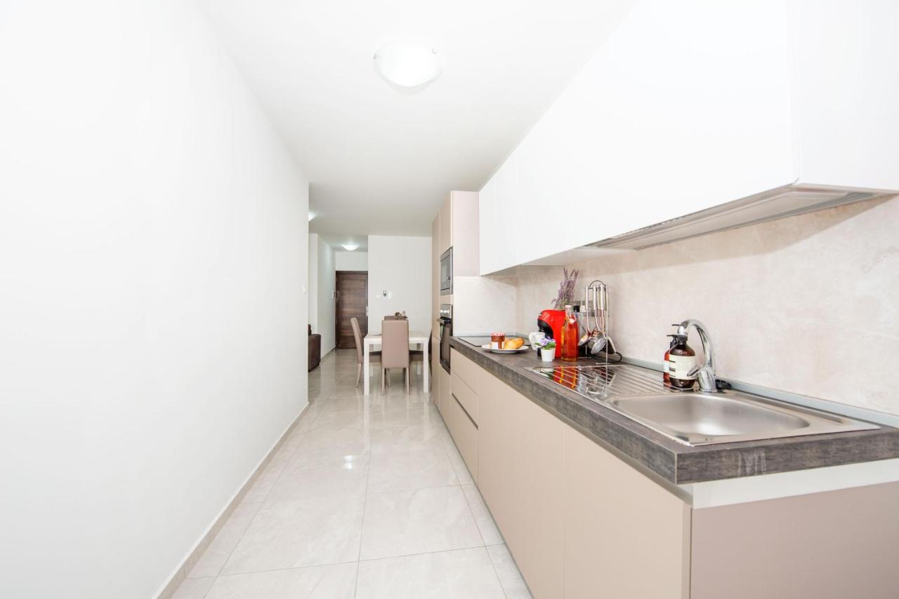 Flotta Island Apartments Gzira Luaran gambar